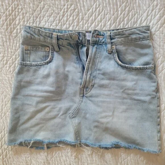 Zara Light Wash Denim Mini Skirt - Picture 4 of 7